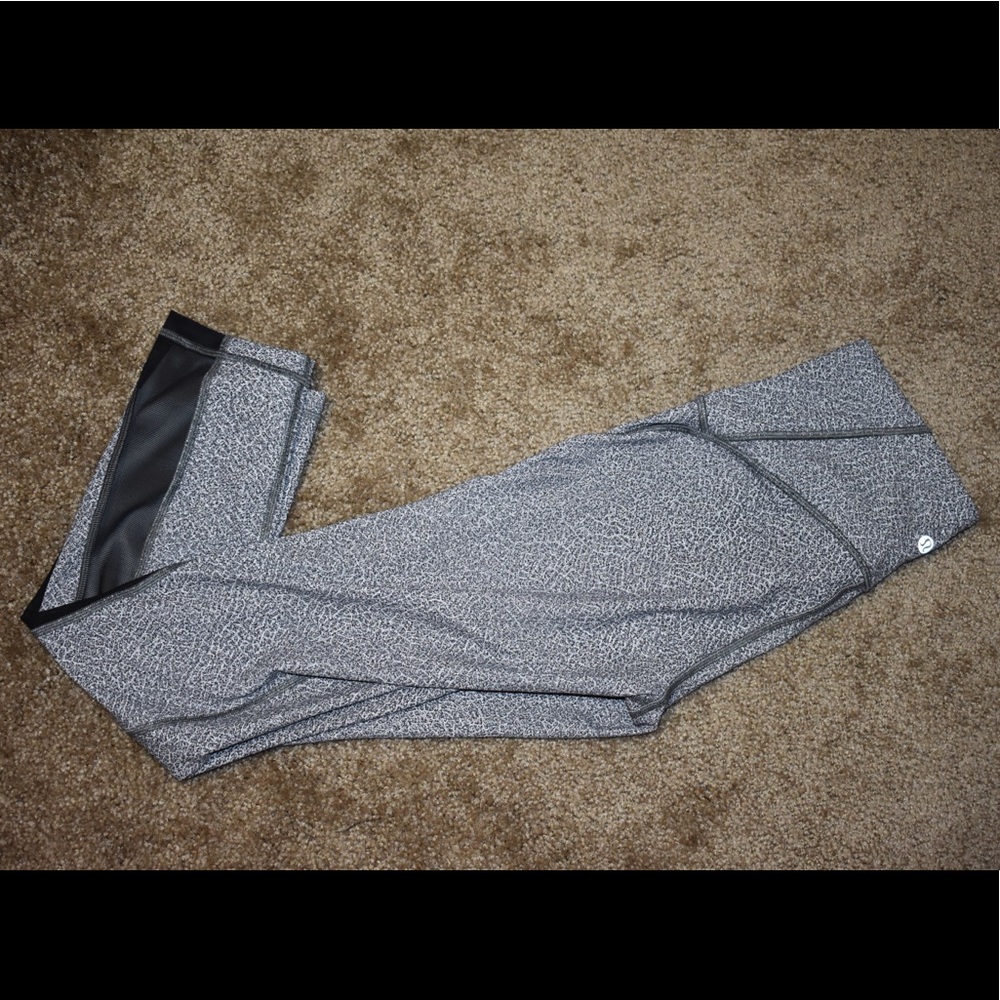 NWOT Lululemon mesh leggings